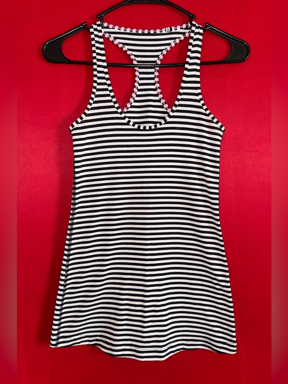 🍋#456-Lululemon- Black/White Striped Racerback Tank Top in EUC! Size.4
